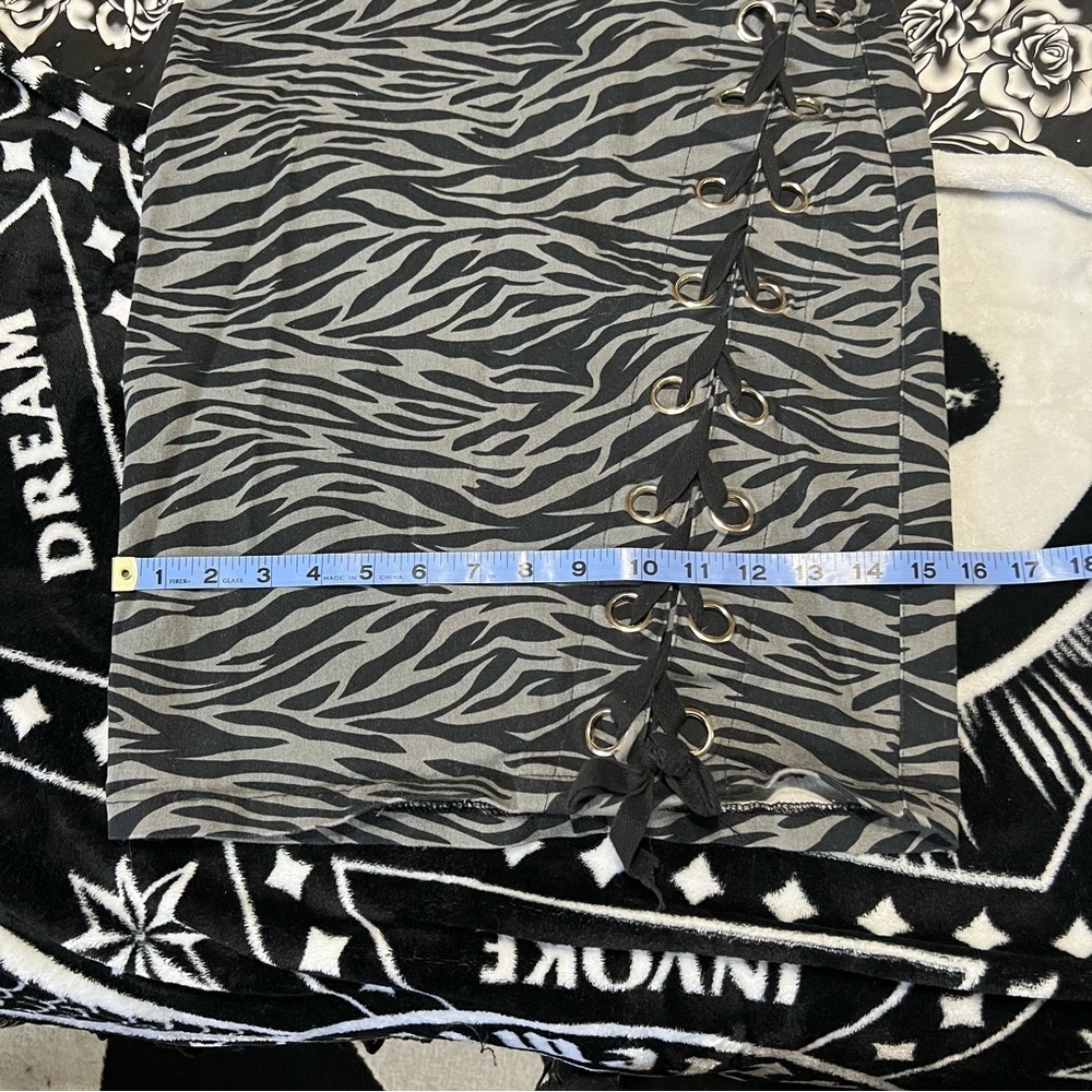Switchblade Stiletto Zebra Print Pencil Skirt, XL - Picture 8 of 8